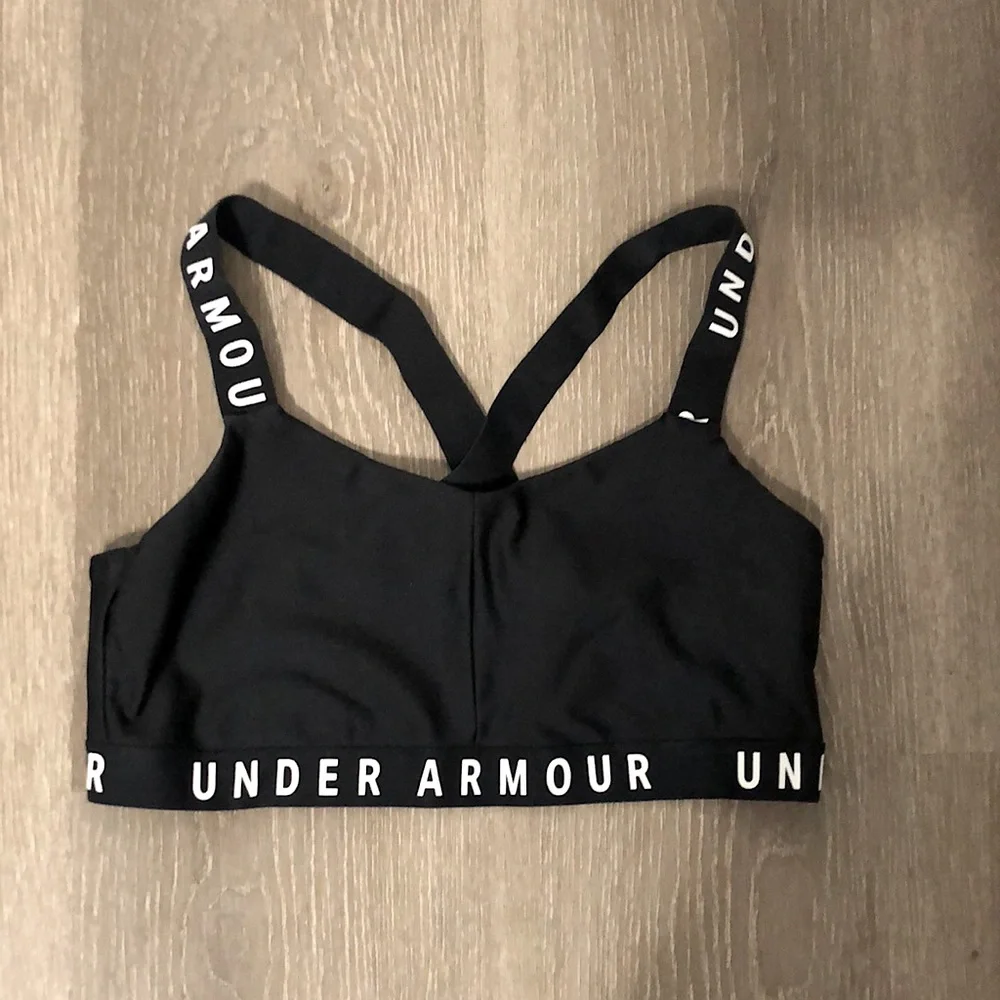 Under Armour Sport bra size medium - Picture 1 of 2